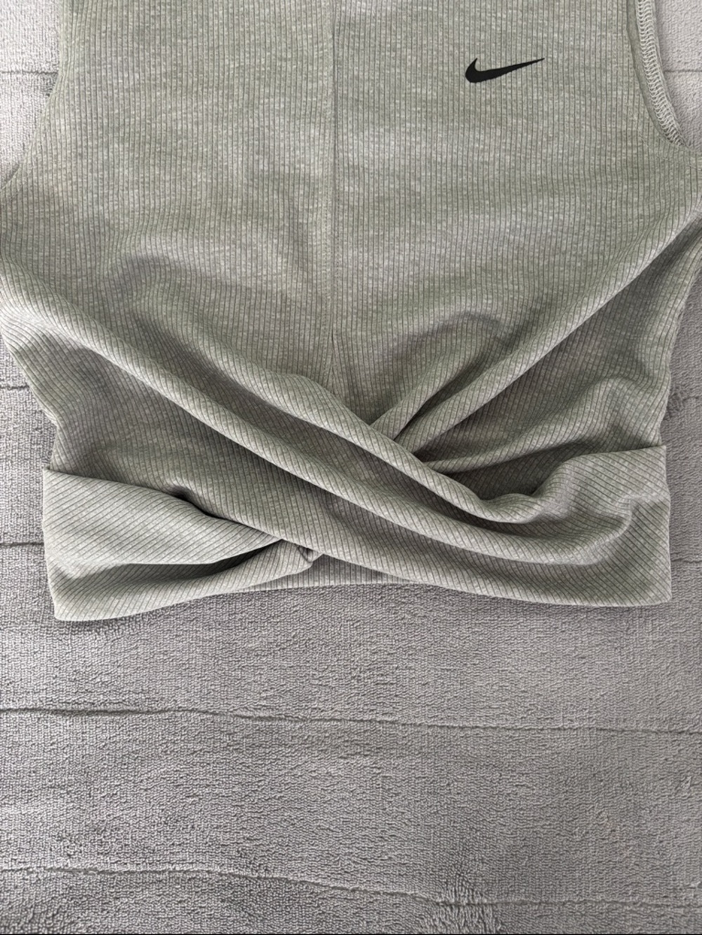 Nike Light Gray Ribbed Twist-Front Dri-FIT Tank - Picture 3 of 4